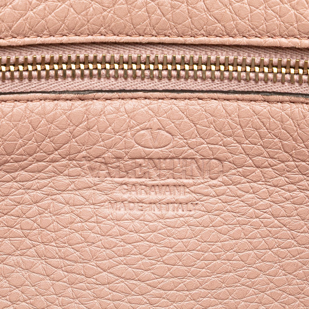 Valentino Small Grained Calfskin Rockstud Trapeze Satchel Roze