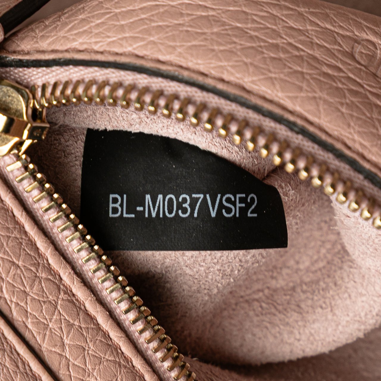 Valentino Small Grained Calfskin Rockstud Trapeze Satchel Roze