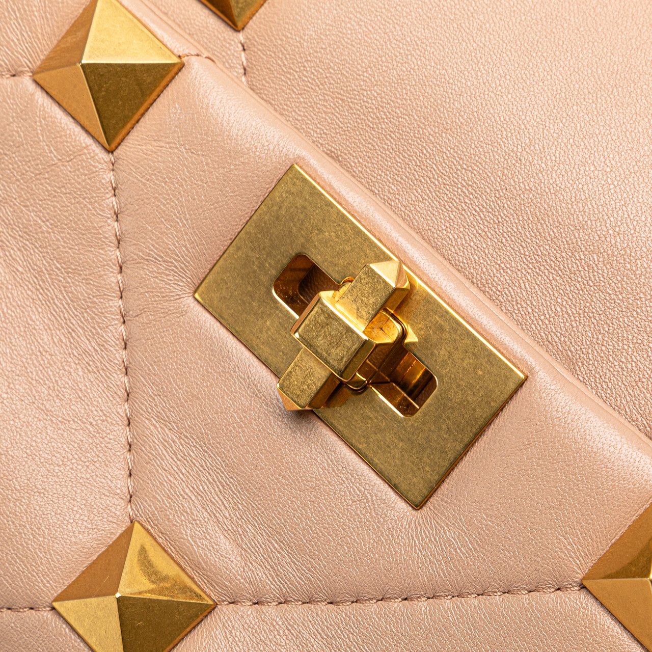 Valentino Large Nappa Roman Stud Satchel Roze