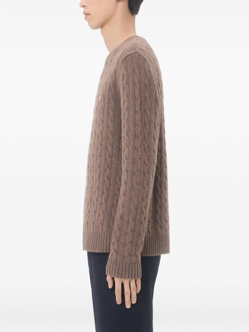 Valentino Finely Knitted Cashmere Sweater with Classic Cable Knit Roze