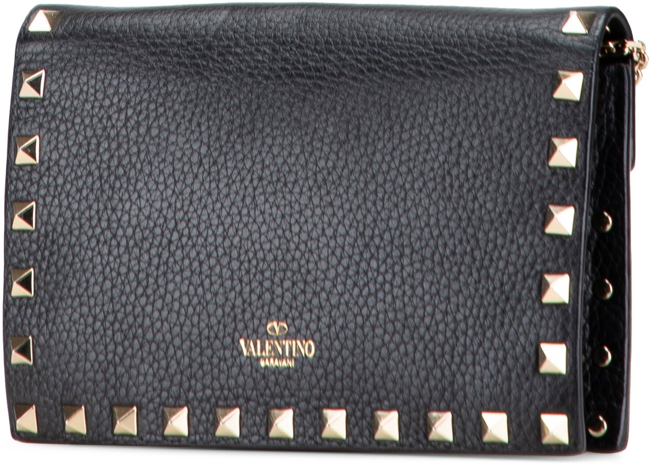 Valentino Pebbled Calfskin Rockstud Envelope Wallet on Chain Zwart