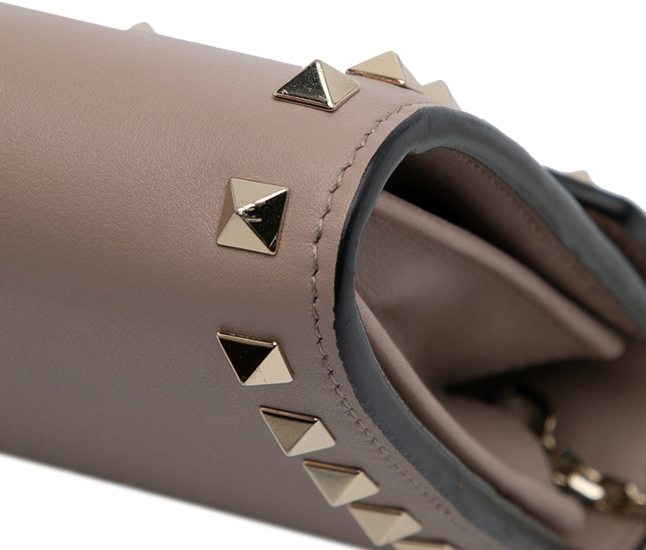Valentino Calfskin Rockstud Envelope Wallet on Chain Bruin