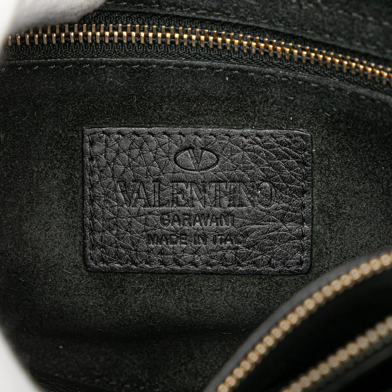 Valentino Small Pebbled Calfskin Rockstud Single Handle Flap Zwart