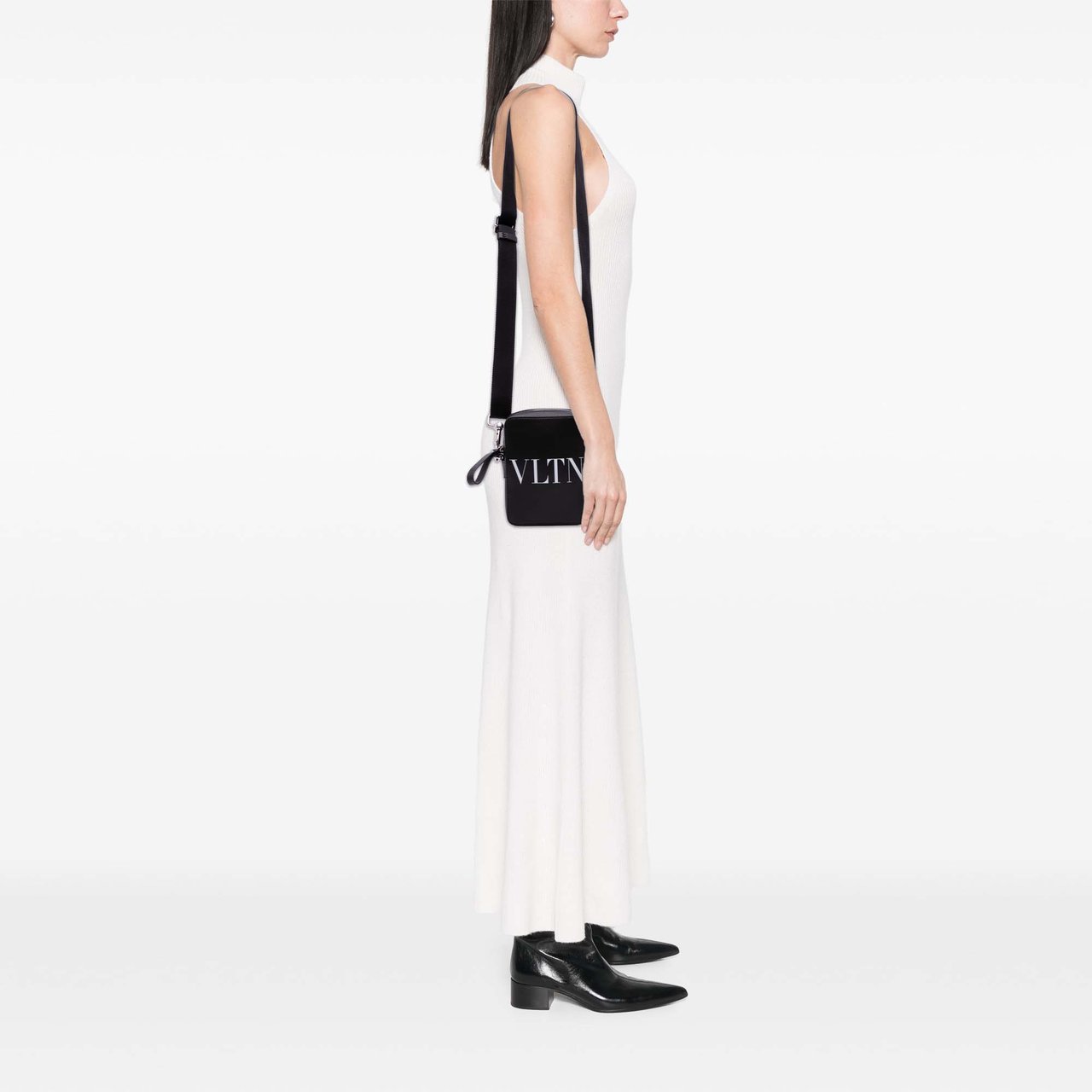 Valentino Small Leather VLTN Crossbody Zwart