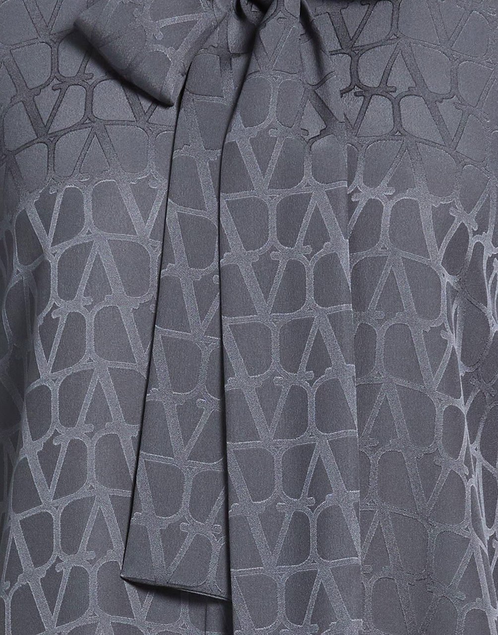 Valentino Garavani Textured Blue Shirt Grijs