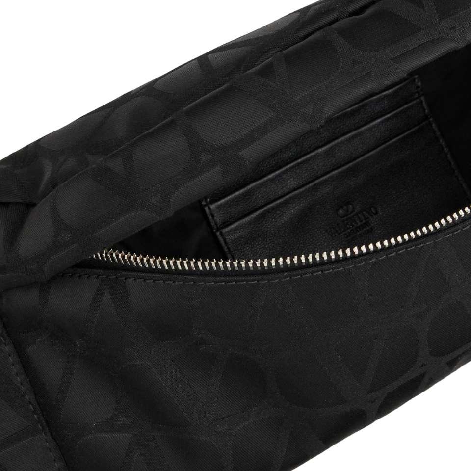 Valentino Garavani Marsupio nero Zwart