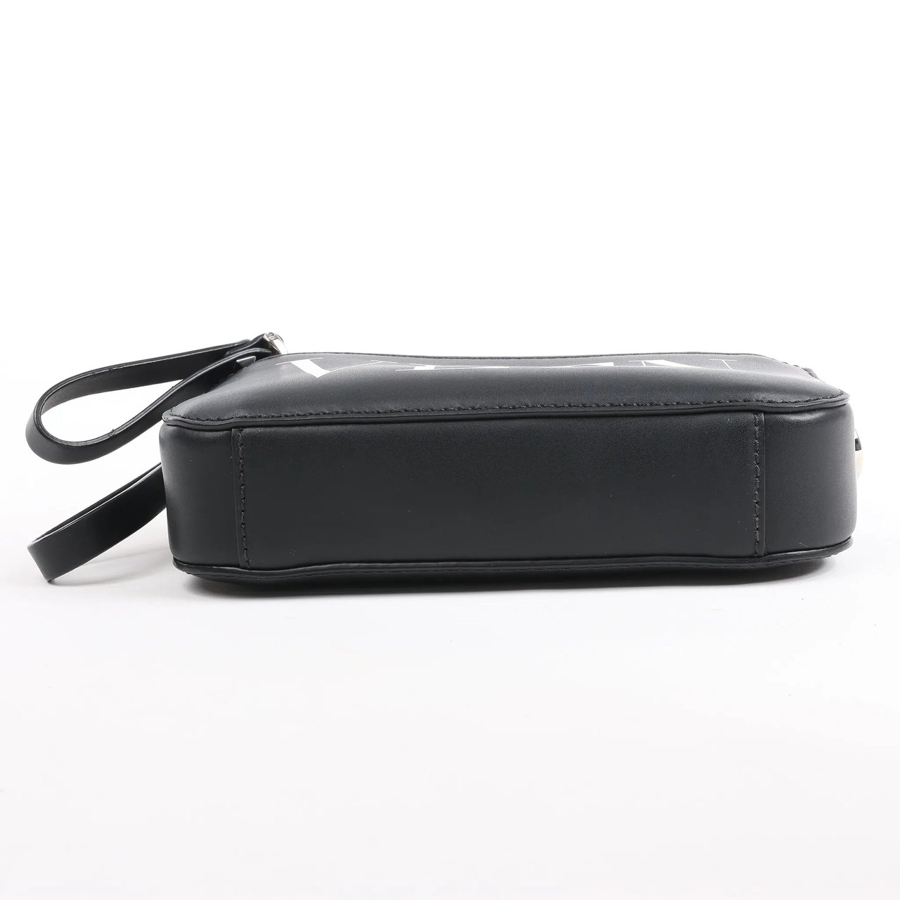 Valentino Garavani Valentino Garavani VLTN Leather Shoulder Bag in Black Zwart