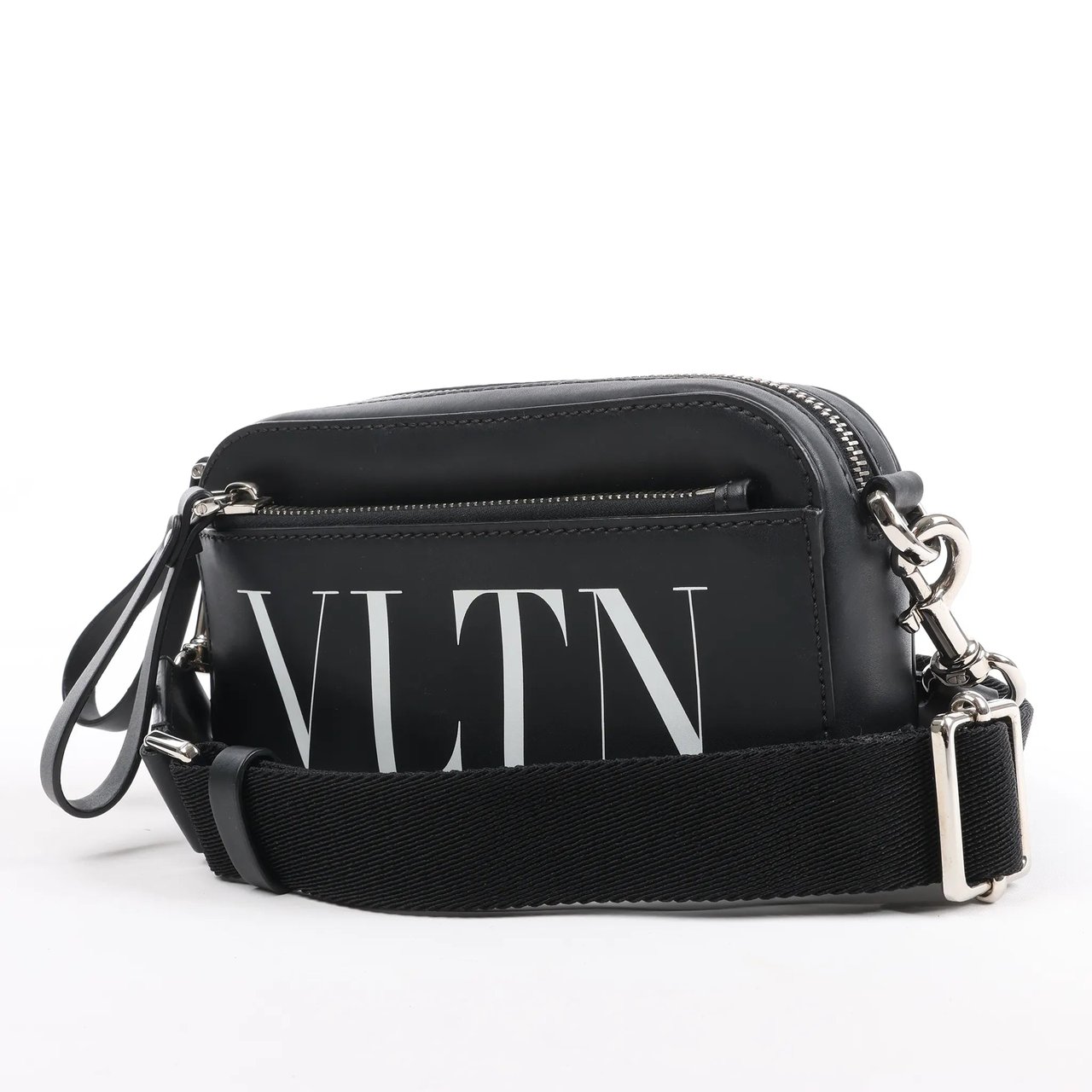 Valentino Garavani Valentino Garavani VLTN Leather Shoulder Bag in Black Zwart