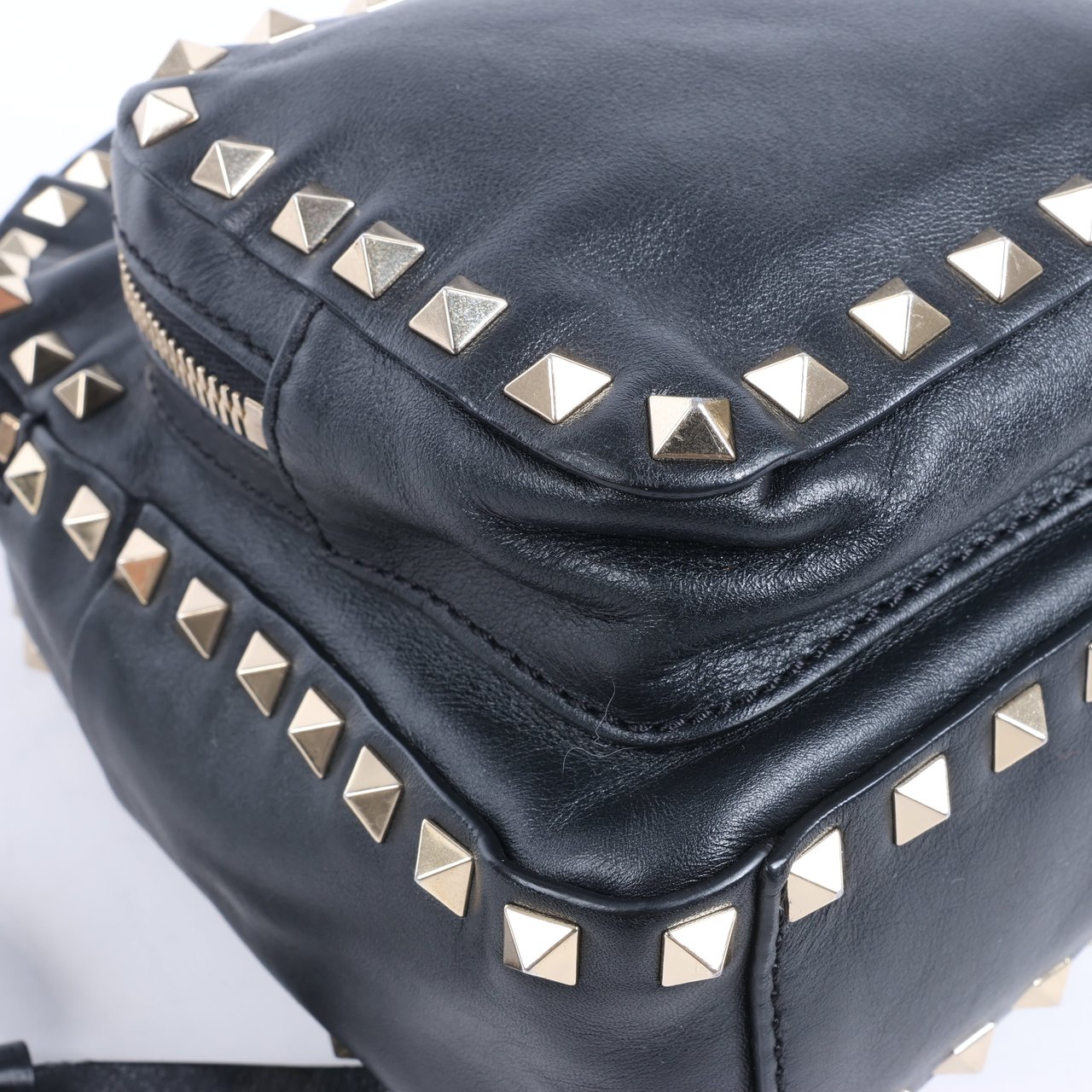 Valentino Garavani Valentino Garavani Rockstud Leather Backpack in Black Zwart