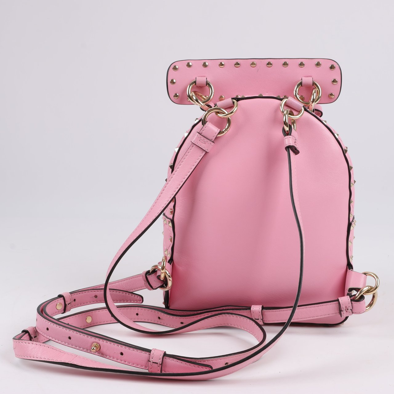 Valentino Garavani Valentino Garavani Rockstud Spike Leather 2Way Backpack in Pink (Marketplaces) Roze