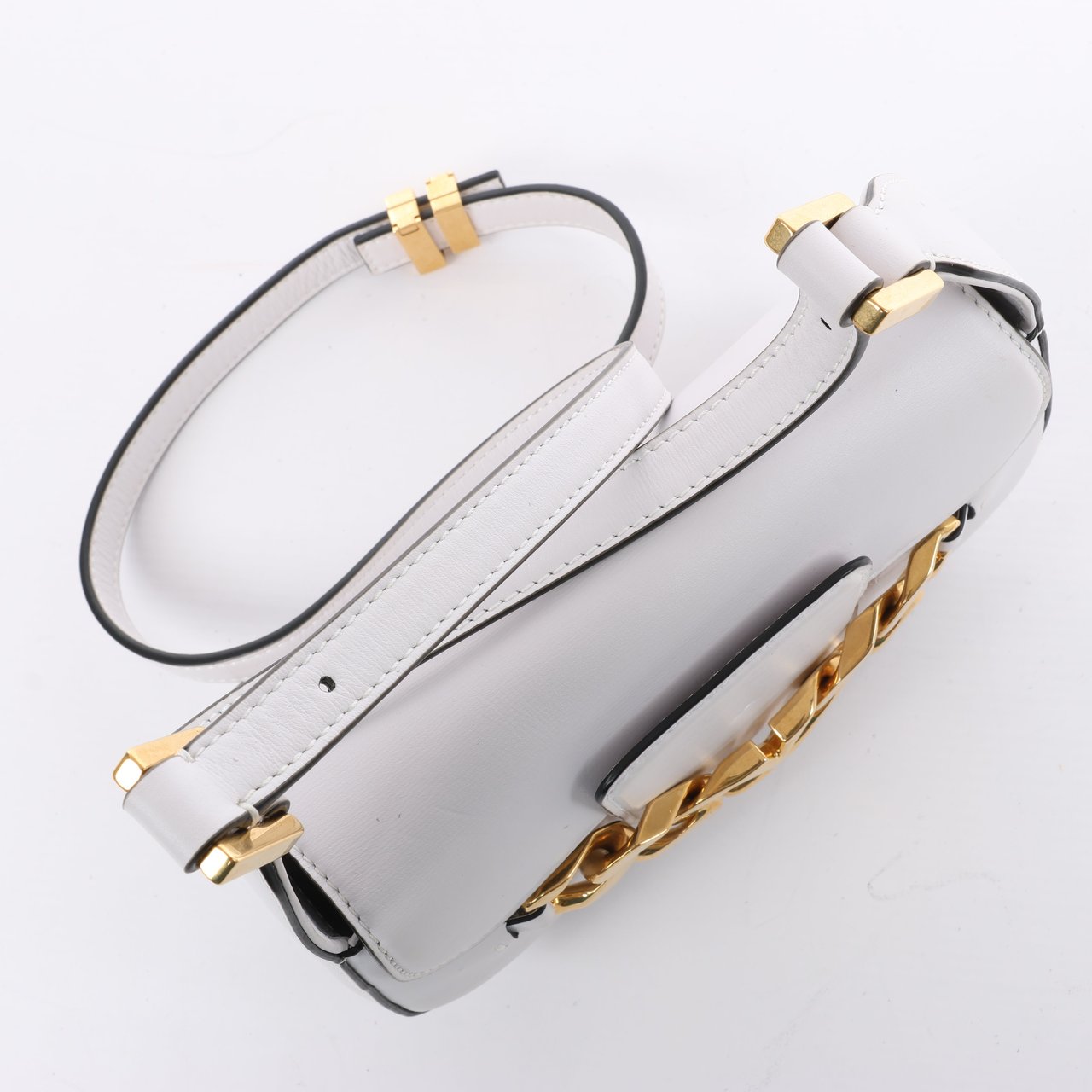 Valentino Garavani Valentino Garavani V logo Leather Shoulder bag in White Wit