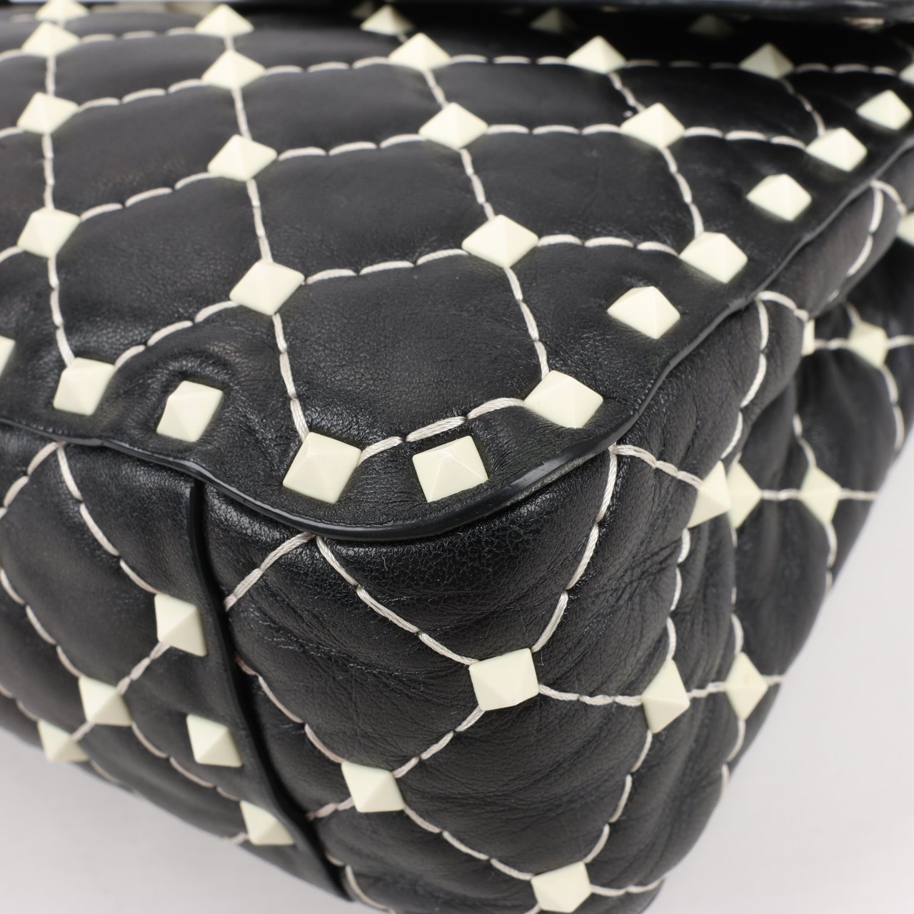 Valentino Garavani Valentino Rockstud Spike Chain 2Way Shoulder Bag in Black x White Divers