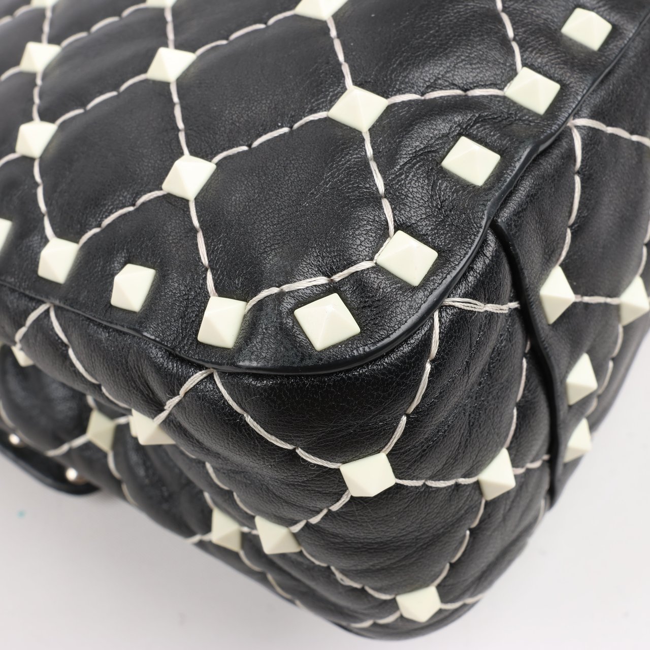 Valentino Garavani Valentino Rockstud Spike Chain 2Way Shoulder Bag in Black x White Divers