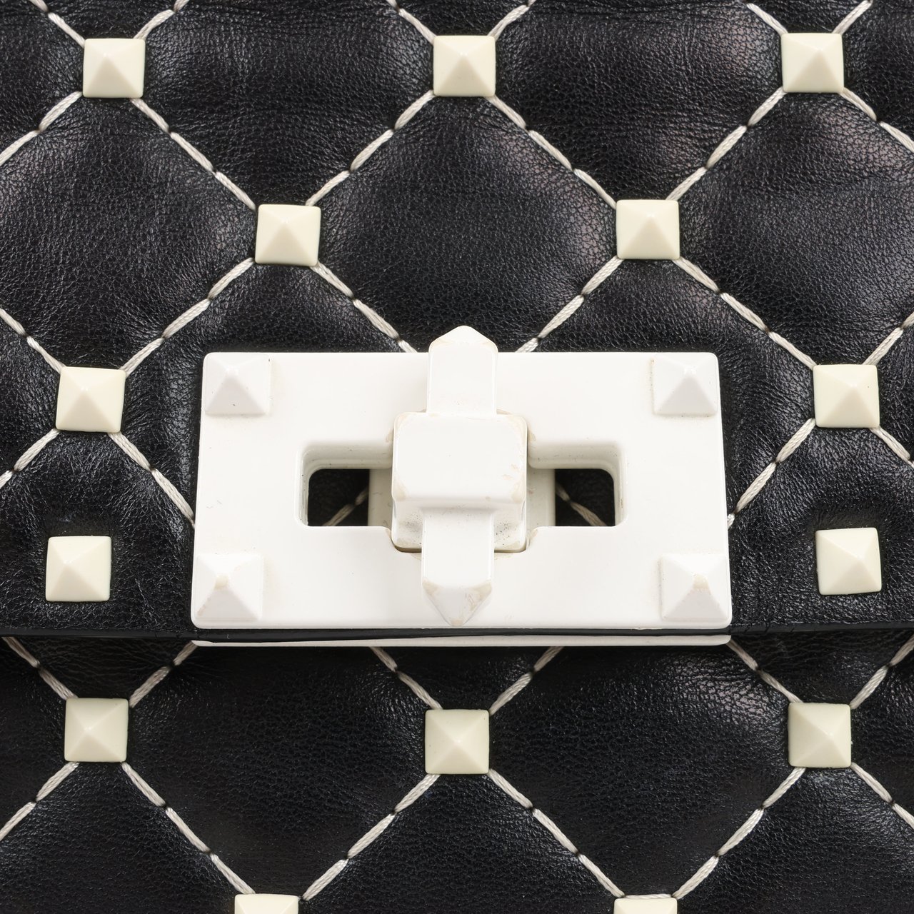 Valentino Garavani Valentino Rockstud Spike Chain 2Way Shoulder Bag in Black x White Divers