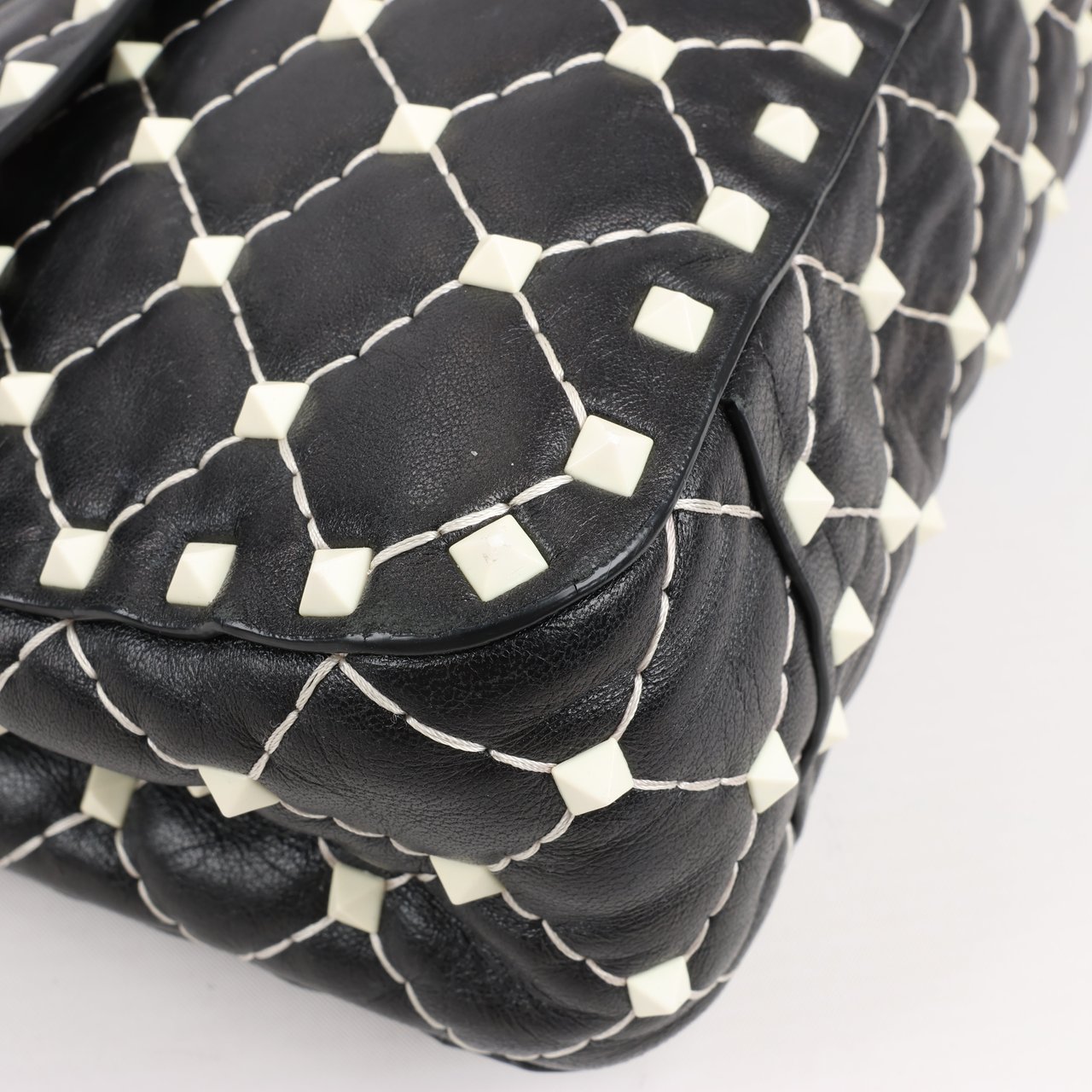 Valentino Garavani Valentino Rockstud Spike Chain 2Way Shoulder Bag in Black x White Divers