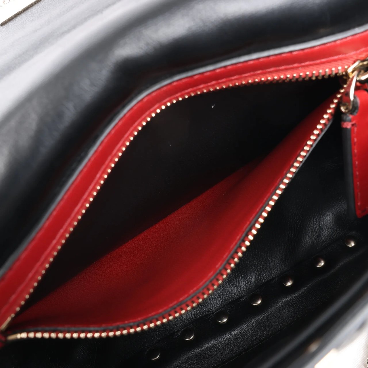 Valentino Garavani Valentino Garavani VLTN Rockstud Spike Chain Leather 2Way Shoulder Bag in Black Divers