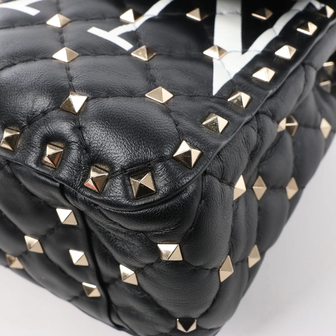 Valentino Garavani Valentino Garavani VLTN Rockstud Spike Chain Leather 2Way Shoulder Bag in Black Divers