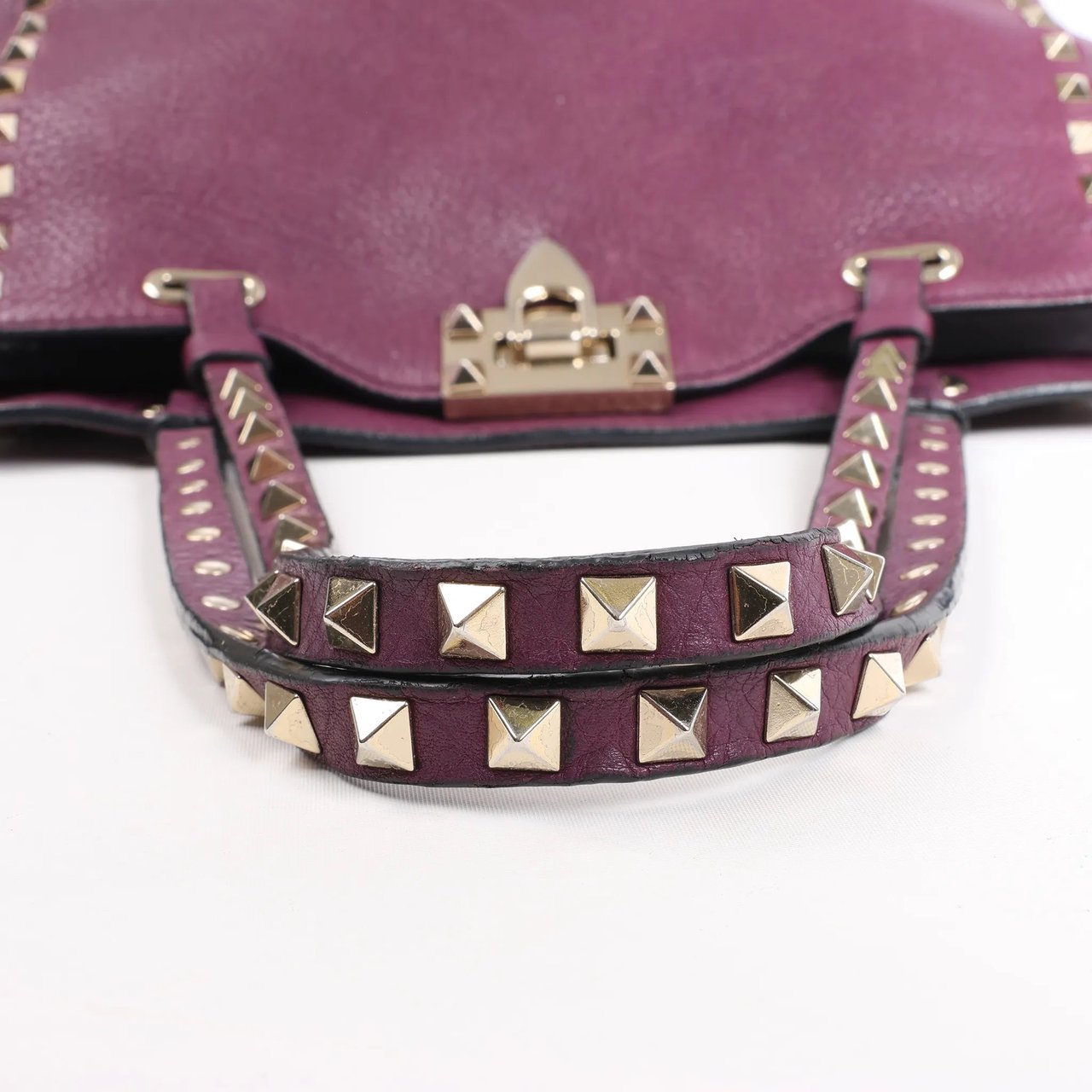 Valentino Garavani Valentino Garavani Rockstud Leather 2Way Handbag in Purple Paars