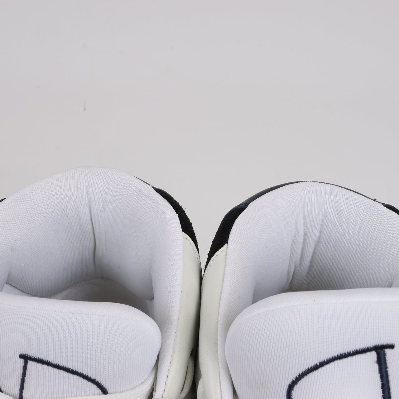 Valentino Garavani Valentino Garavani Leather High-top Sneakers in Multicolor, Size 44 EU Wit