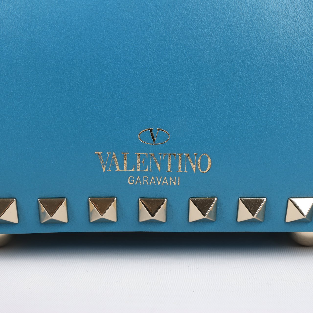 Valentino Garavani Valentino Garavani Rockstud Mini Leather 2Way Handbag in Blue Blauw