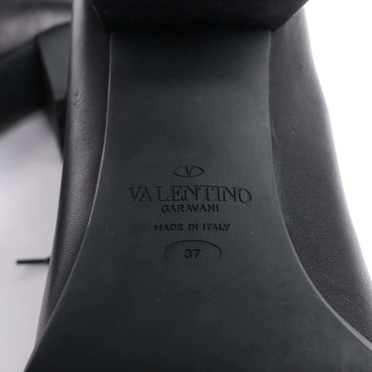 Valentino Garavani Valentino Garavani Rockstuds Leather Ankle Boots in Black, Size 37 EU Zwart