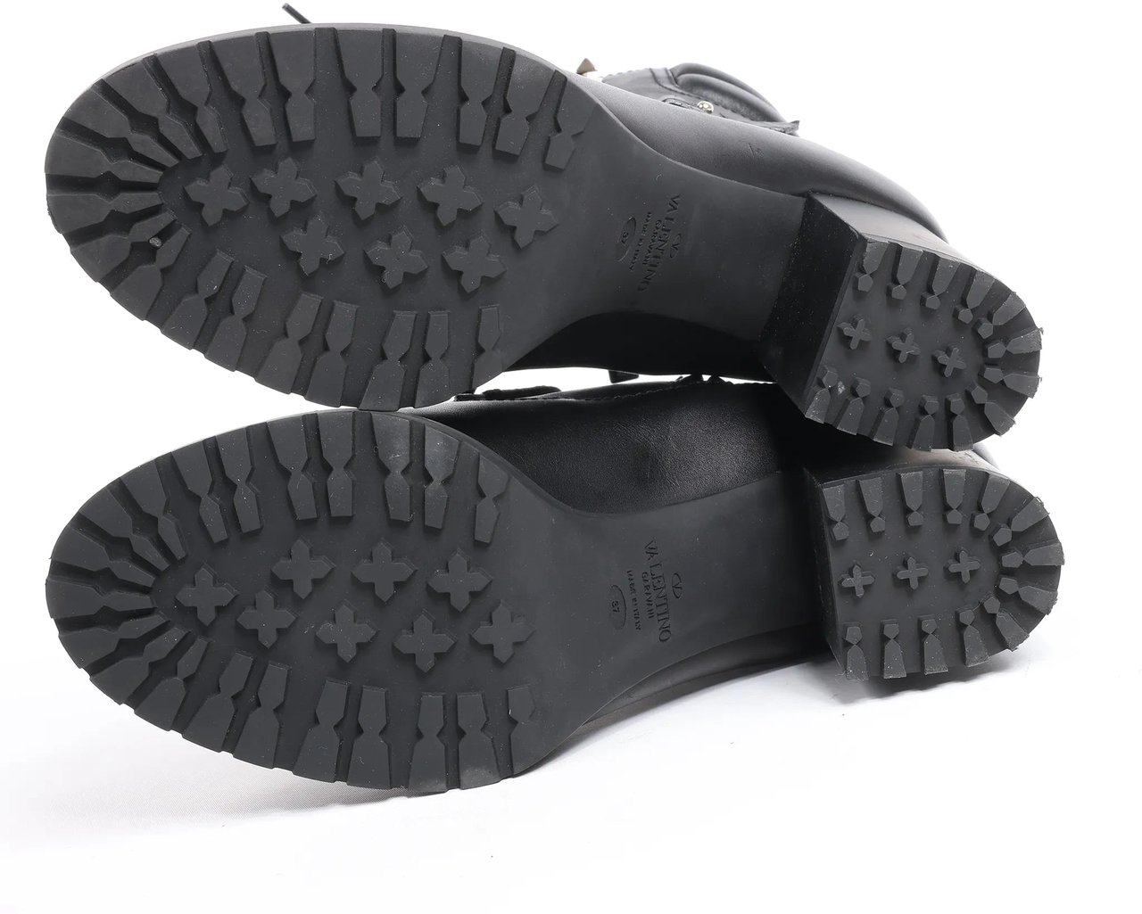 Valentino Garavani Valentino Garavani Rockstuds Leather Ankle Boots in Black, Size 37 EU Zwart