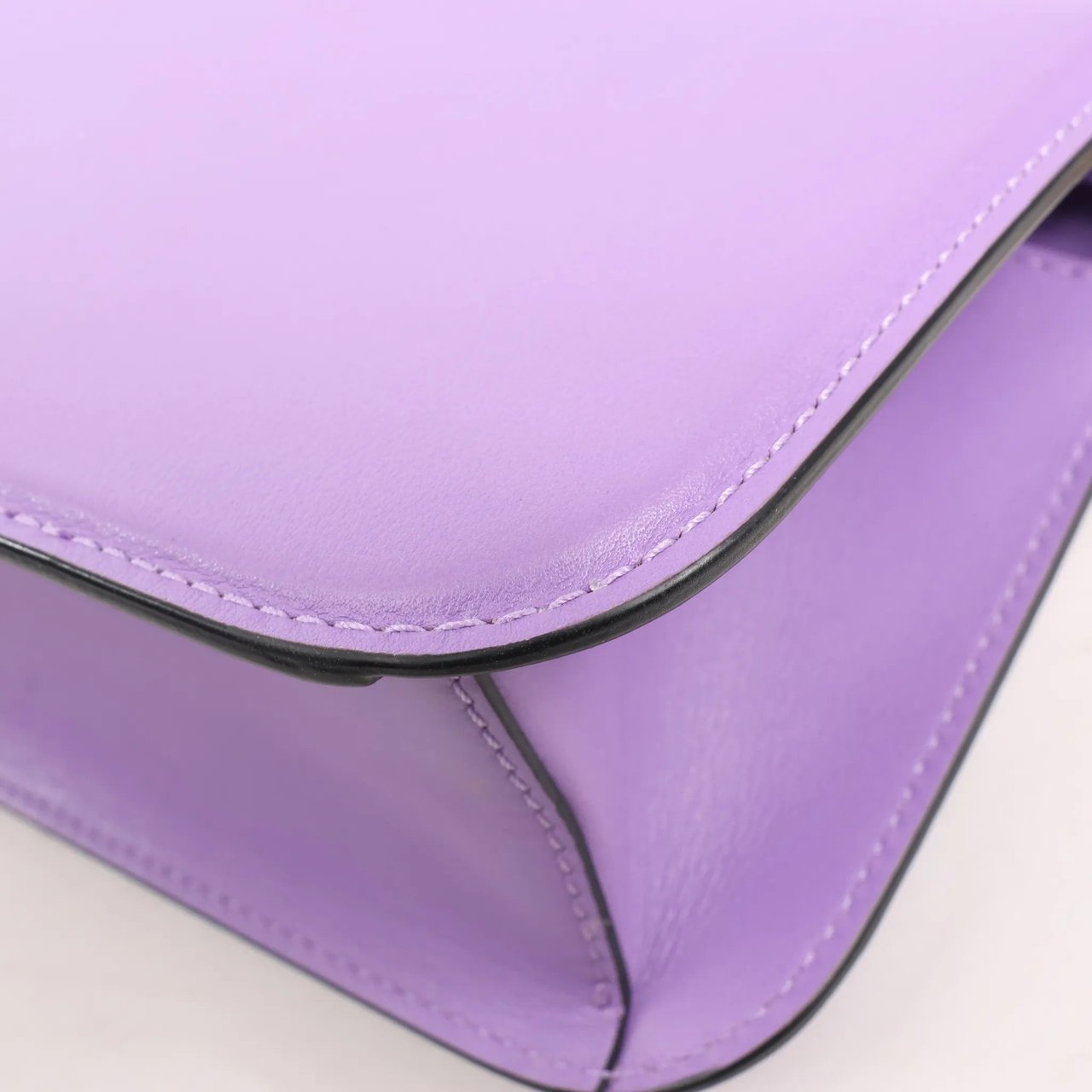 Valentino Garavani Valentino Garavani VLogo Loco 2Way Chain Handbag in Purple Paars