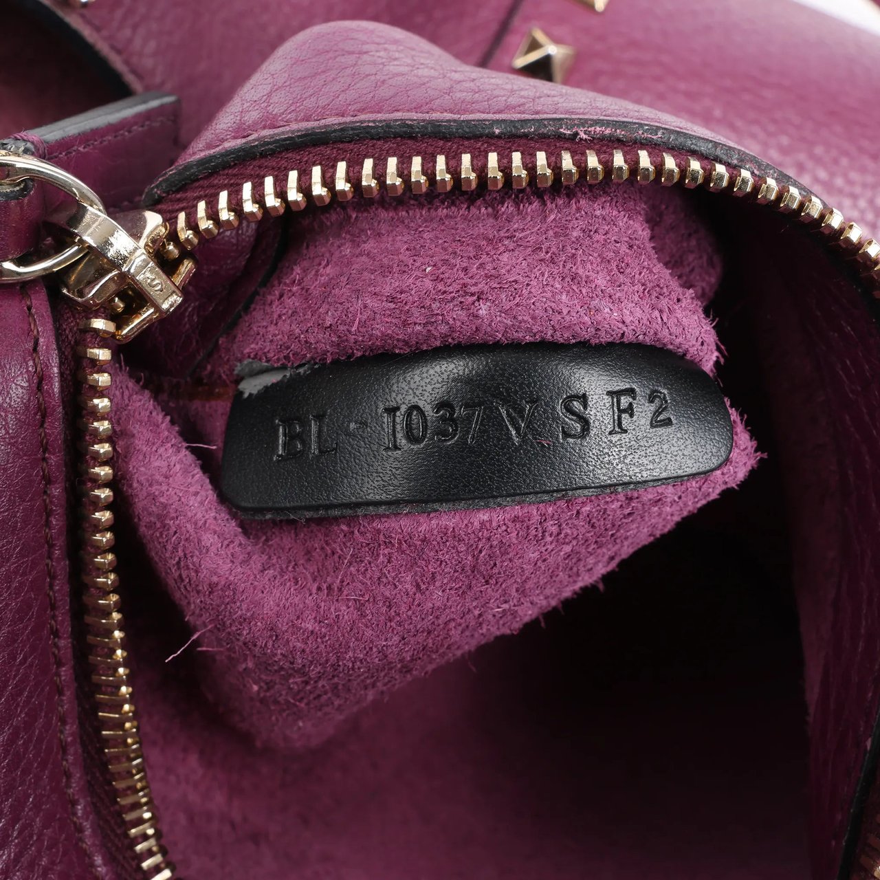 Valentino Garavani Valentino Garavani Rockstud Leather 2Way Handbag in Purple Paars