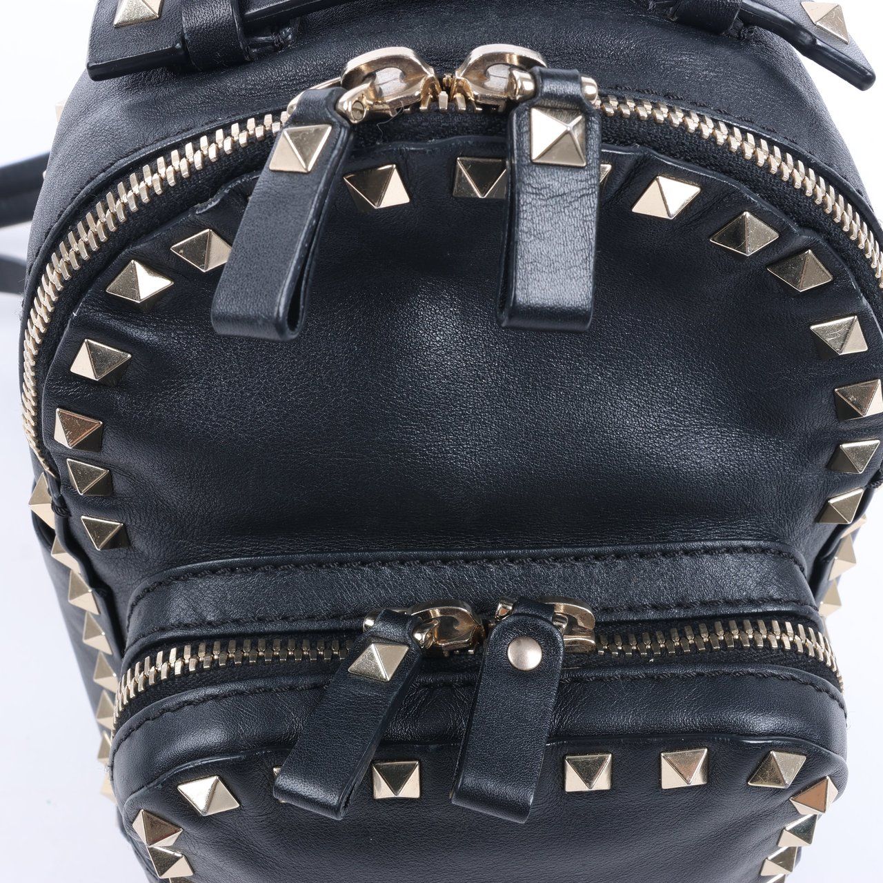 Valentino Garavani Valentino Garavani Rockstud Leather Backpack in Black Zwart