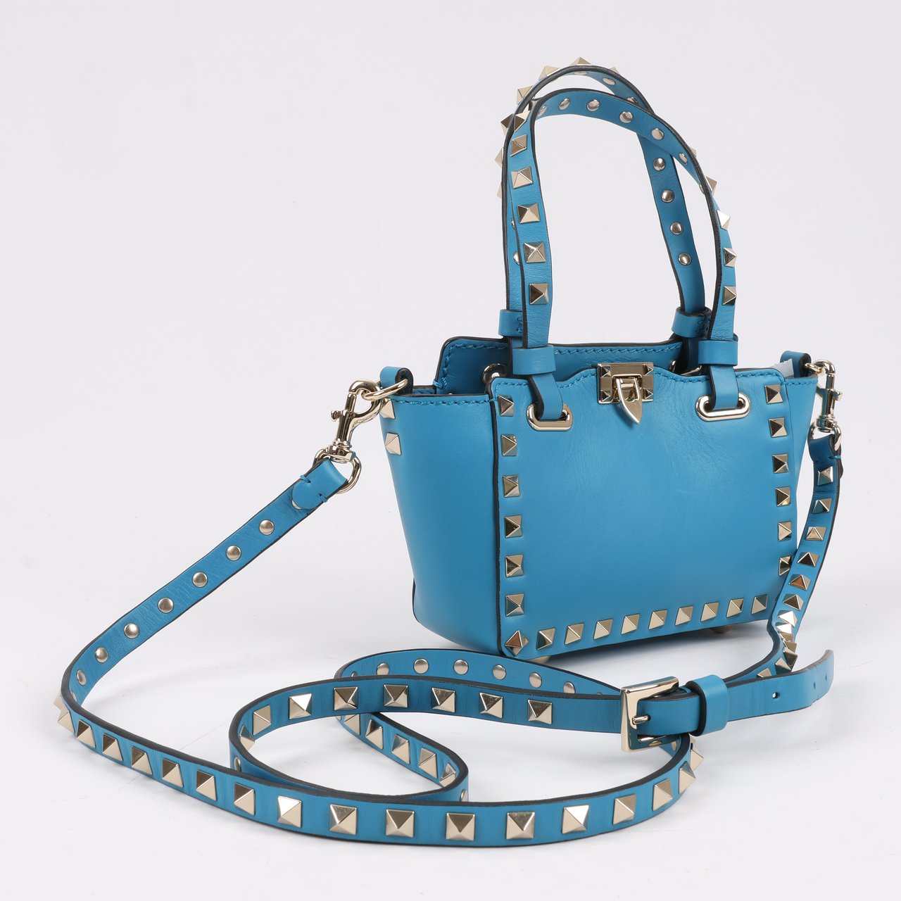 Valentino Garavani Valentino Garavani Rockstud Mini Leather 2Way Handbag in Blue Blauw