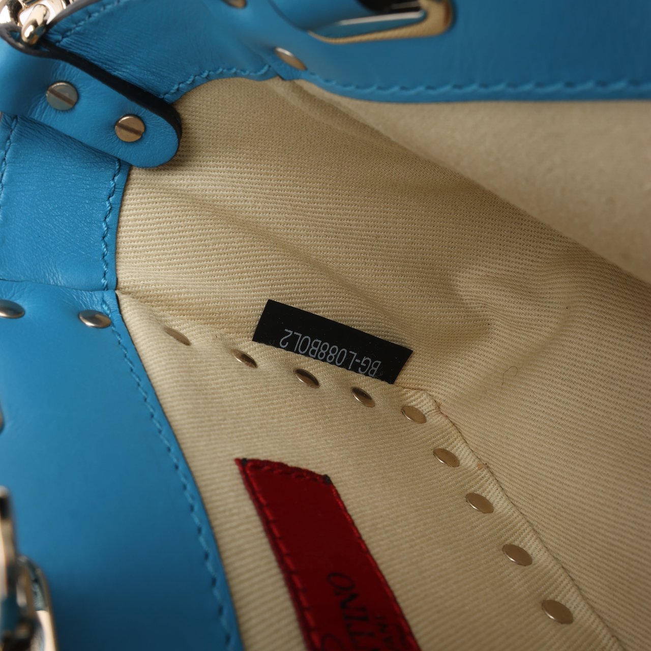 Valentino Garavani Valentino Garavani Rockstud Mini Leather 2Way Handbag in Blue Blauw