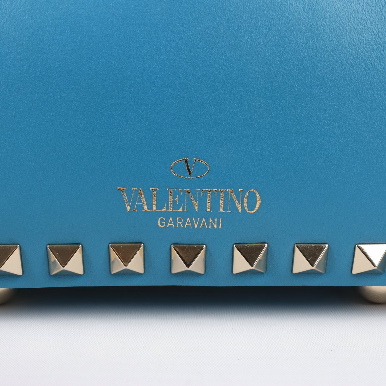 Valentino Garavani Valentino Garavani Rockstud Mini Leather 2Way Handbag in Blue Blauw