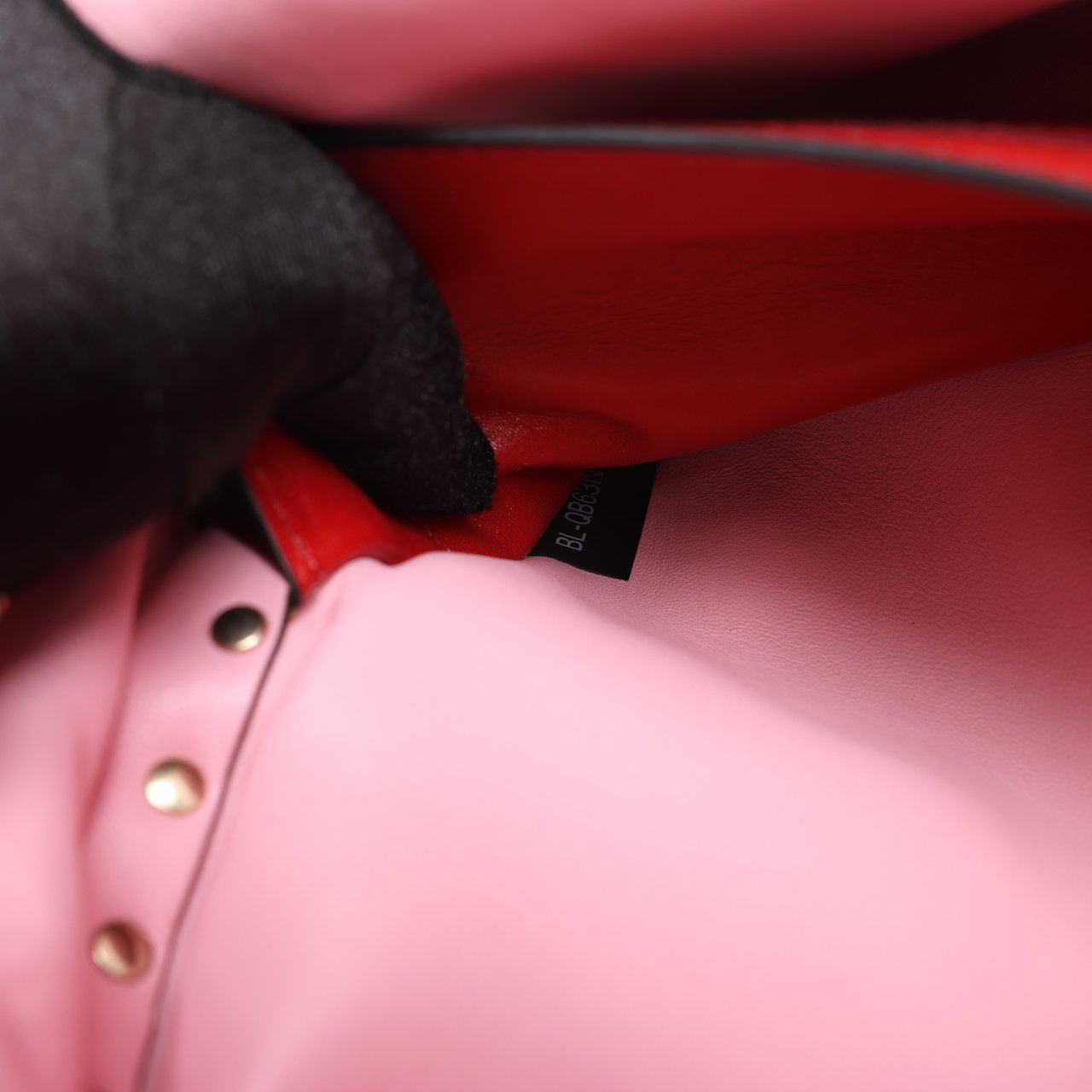 Valentino Garavani Valentino Garavani Rockstud Spike Leather 2Way Backpack in Pink Roze