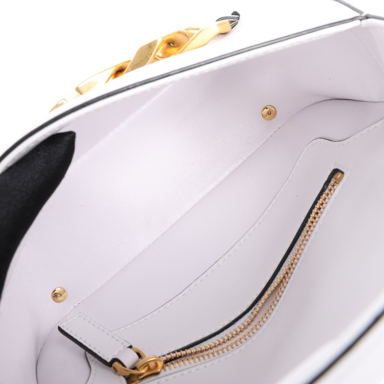 Valentino Garavani Valentino Garavani V logo Leather Shoulder bag in White Wit
