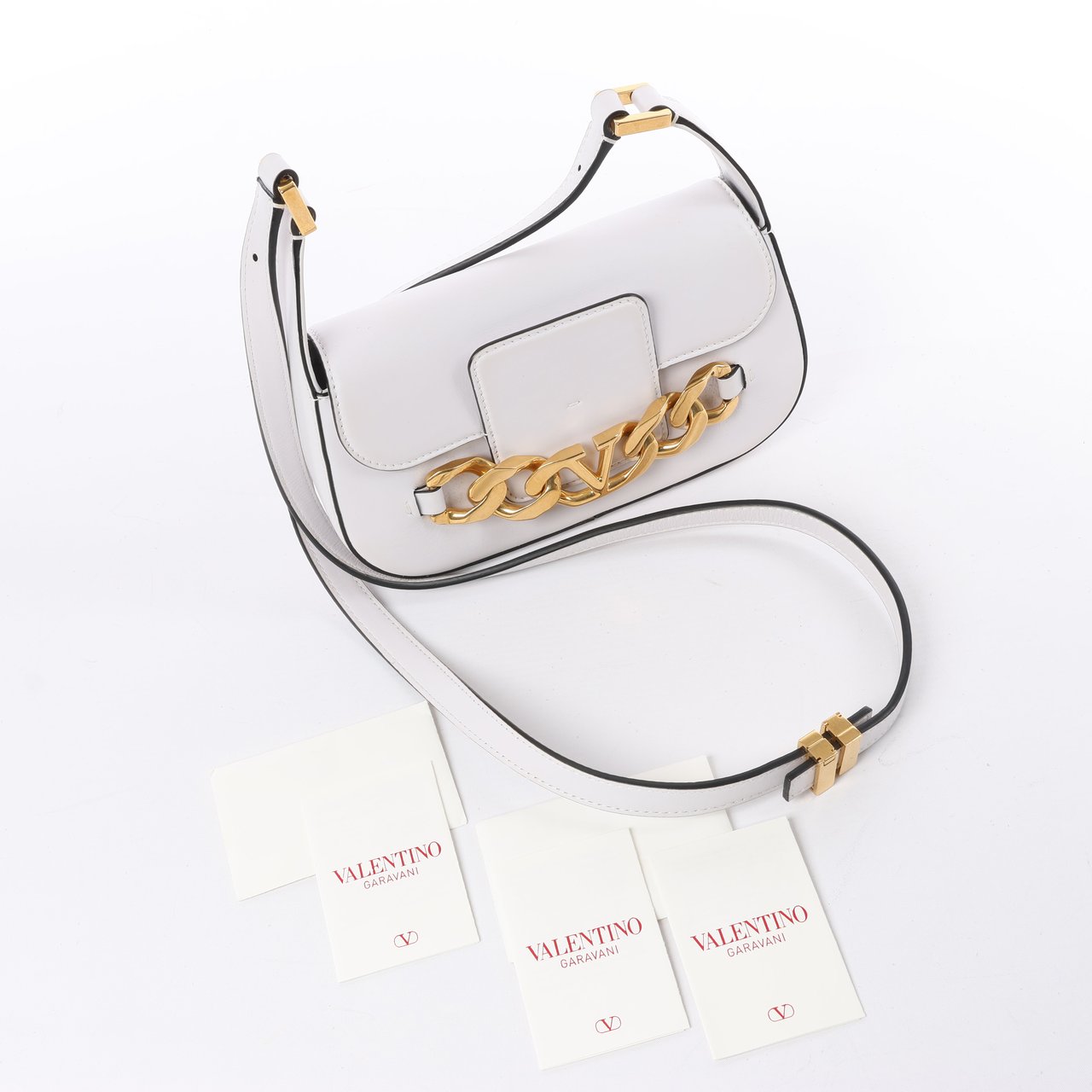 Valentino Garavani Valentino Garavani V logo Leather Shoulder bag in White Wit