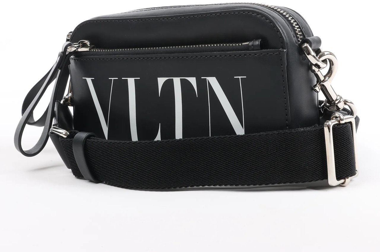 Valentino Garavani Valentino Garavani VLTN Leather Shoulder Bag in Black Zwart