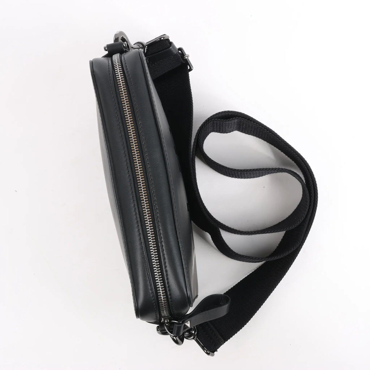 Valentino Garavani Valentino Garavani VLTN Leather Shoulder Bag in Black Zwart