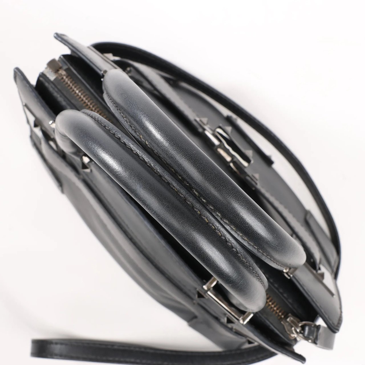 Valentino Garavani Valentino Garavani Rockstud Leather 2Way Handbag in Black Zwart