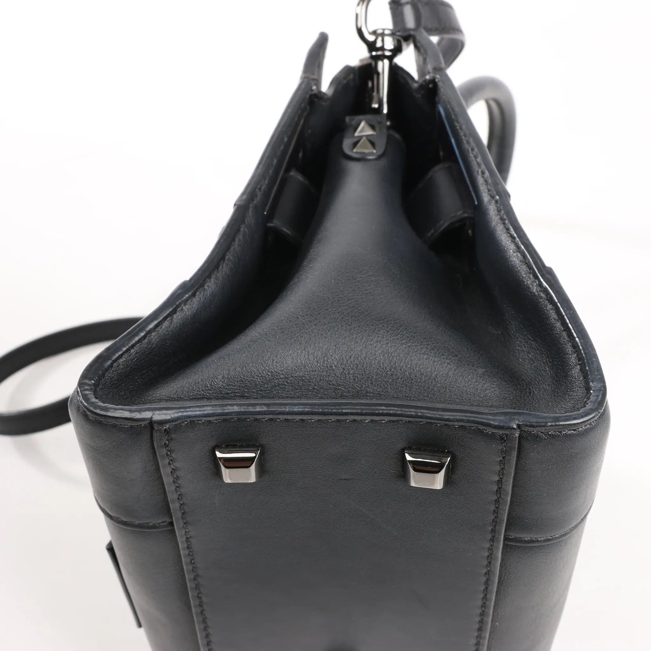 Valentino Garavani Valentino Garavani Rockstud Leather 2Way Handbag in Black Zwart