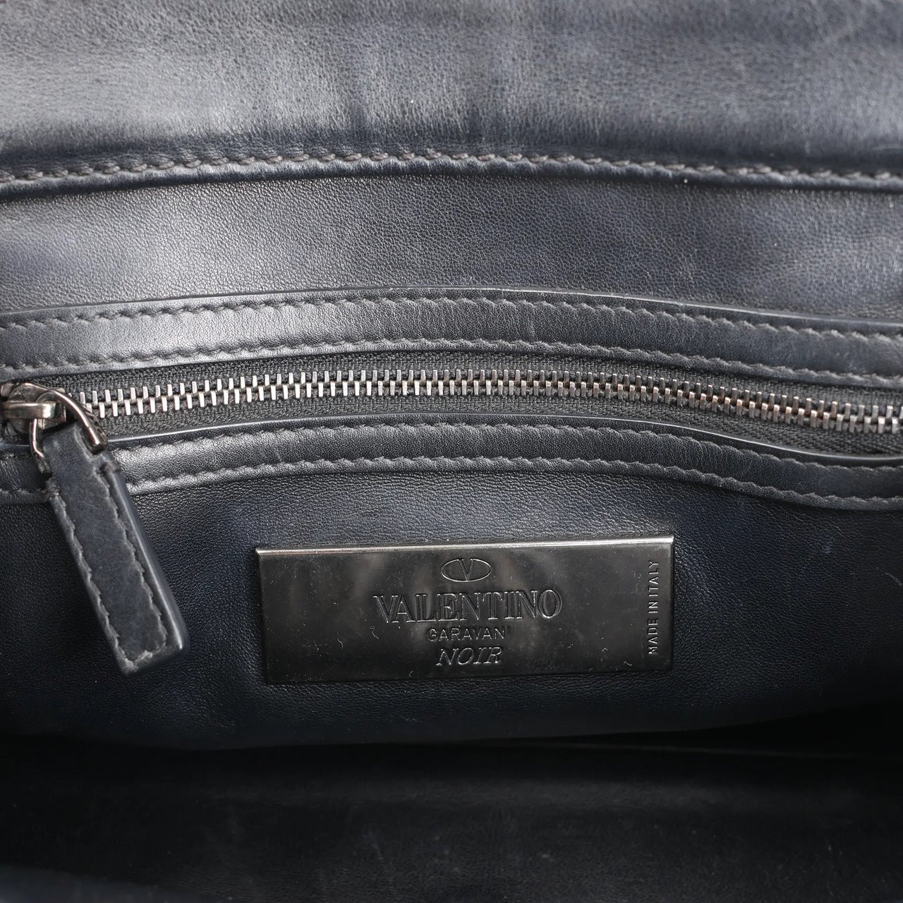 Valentino Garavani Valentino Garavani Rockstud Leather 2Way Handbag in Black Zwart