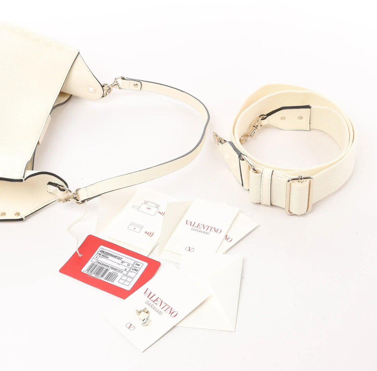 Valentino Garavani Valentino Garavani Rockstud Leather Shoulder Bag in Ecru Beige
