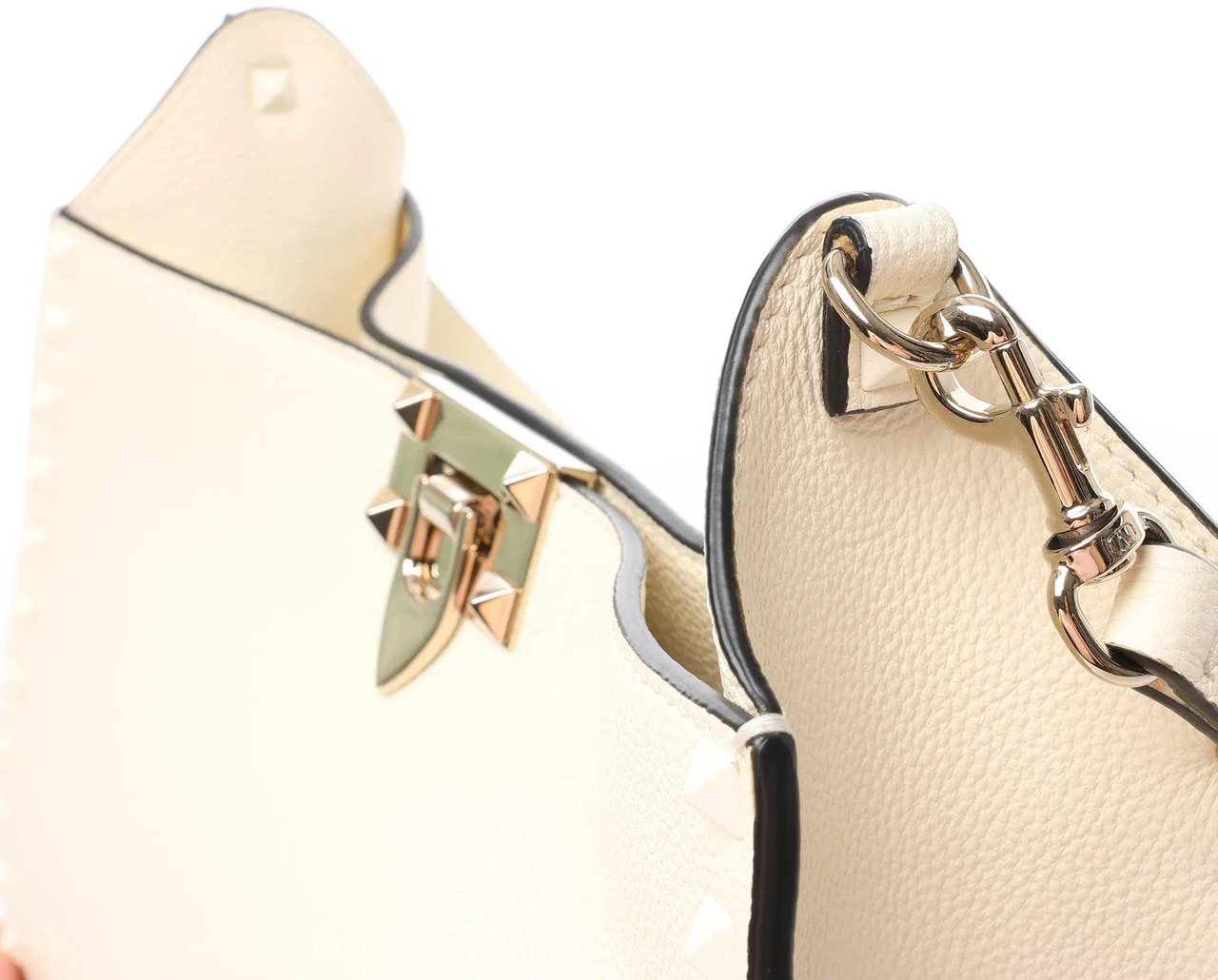 Valentino Garavani Valentino Garavani Rockstud Leather Shoulder Bag in Ecru Beige