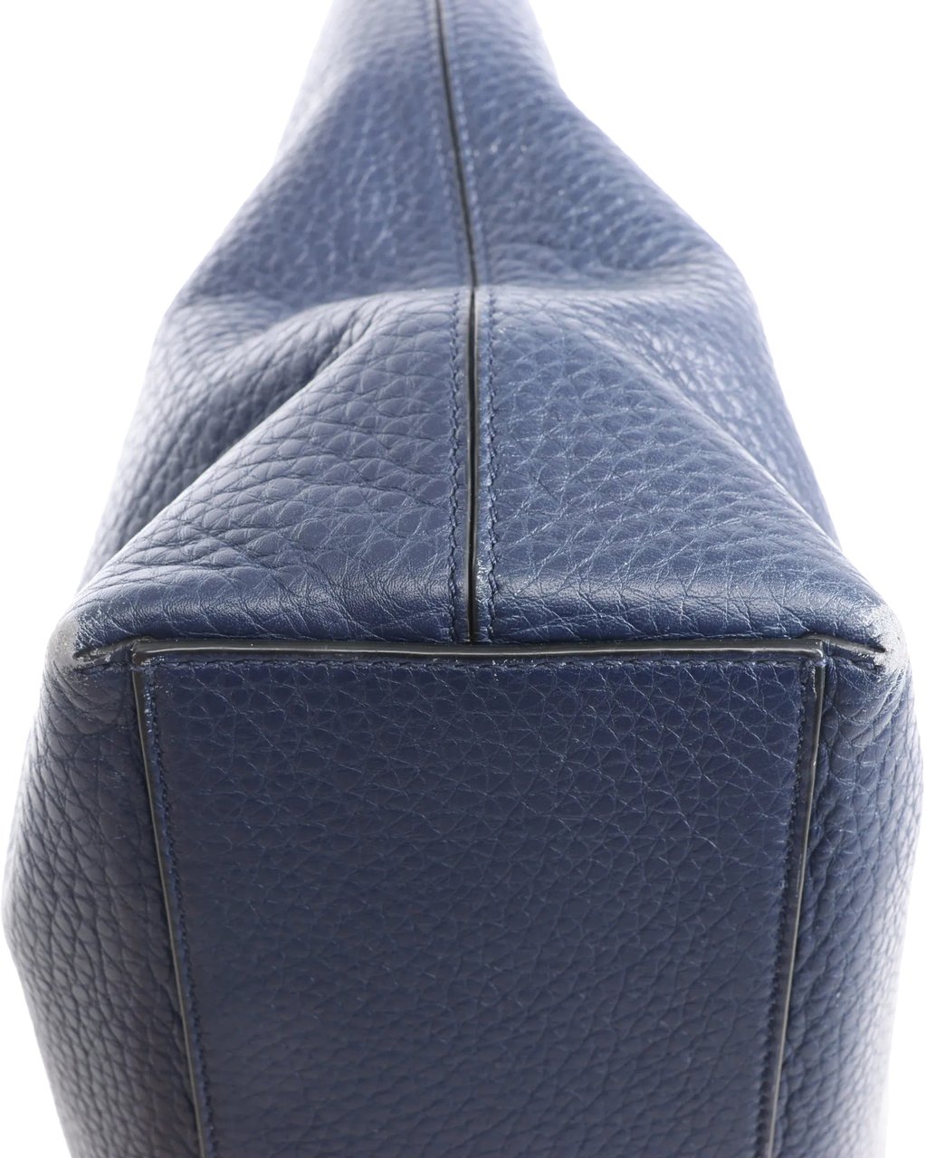 Valentino Garavani Valentino Garavani Rockstud Leather Shoulder Bag in Navy Blue Blauw