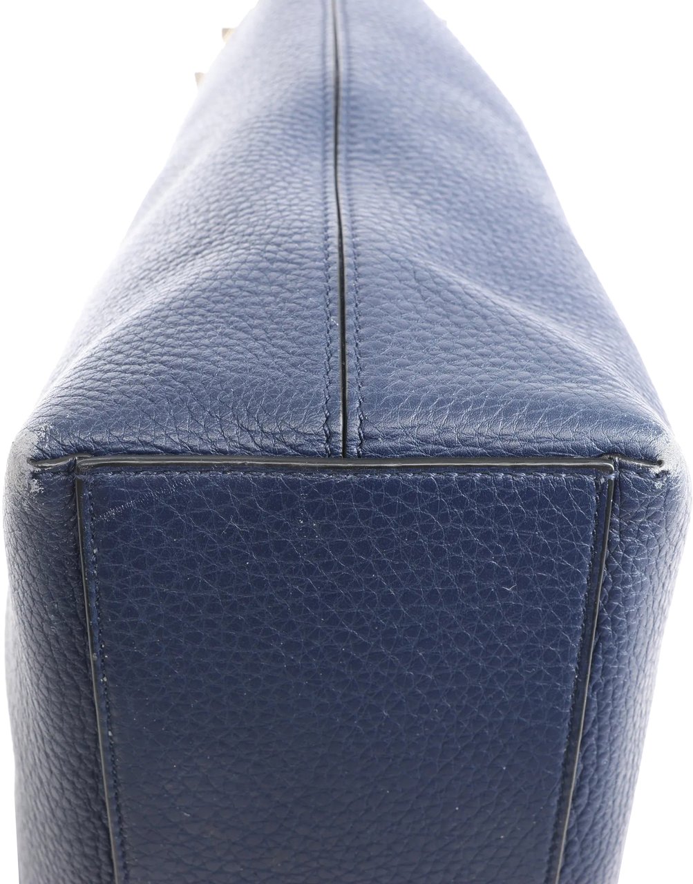 Valentino Garavani Valentino Garavani Rockstud Leather Shoulder Bag in Navy Blue Blauw