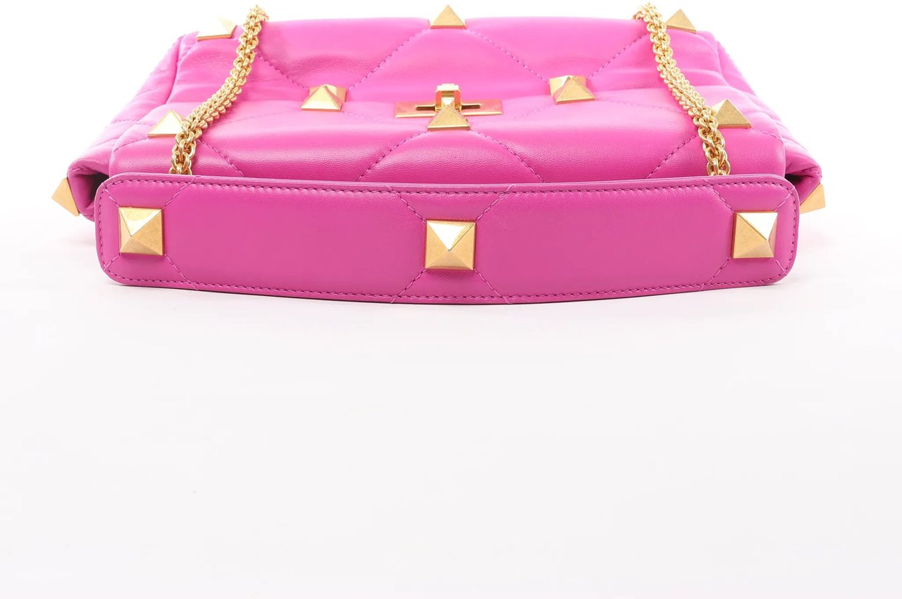 Valentino Garavani Valentino Garavani Roman Studs Leather 2-way Crossbody Bag in Pink Roze