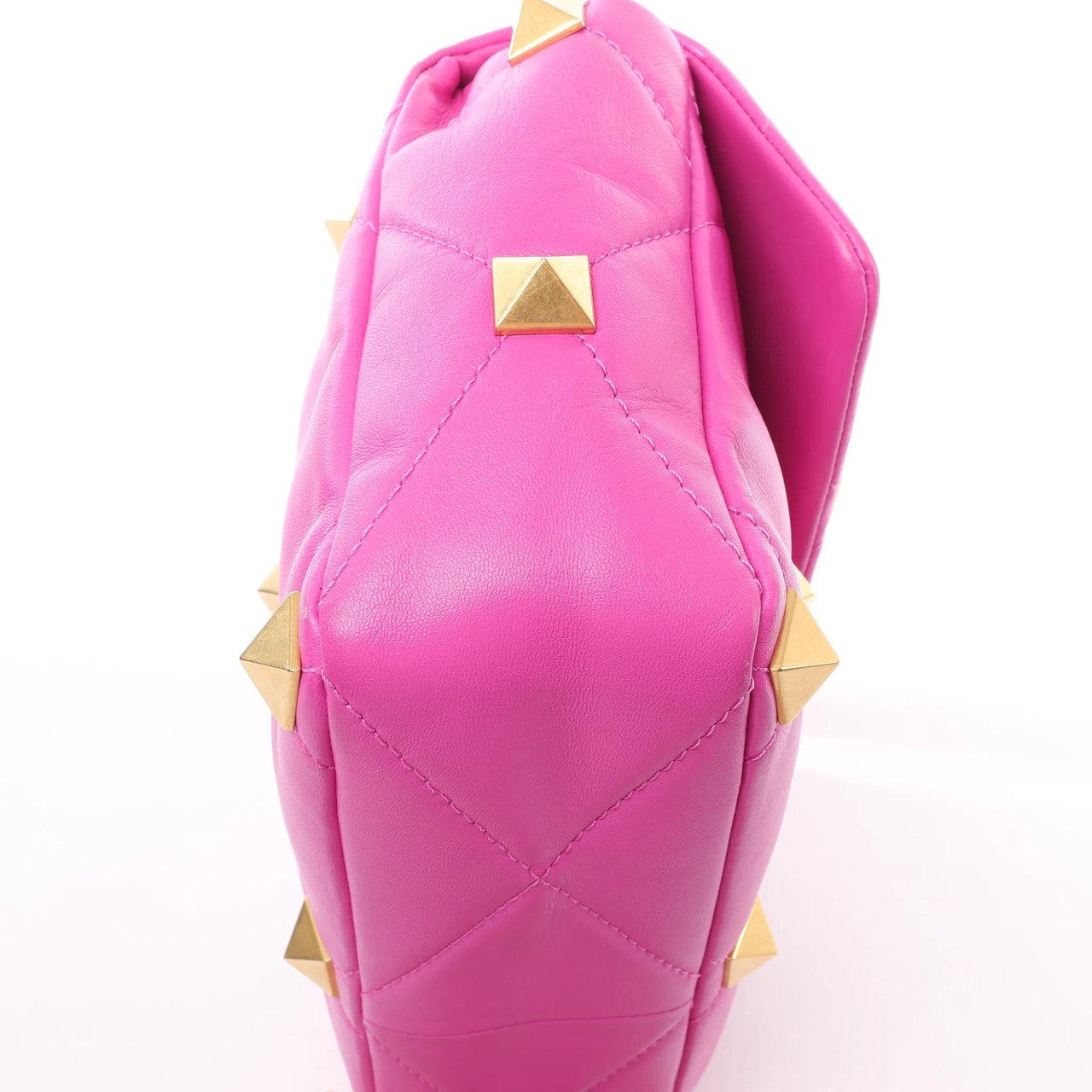 Valentino Garavani Valentino Garavani Roman Studs Leather 2-way Crossbody Bag in Pink Roze