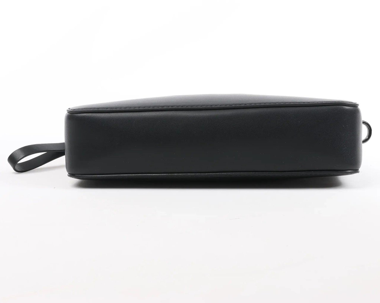 Valentino Garavani Valentino Garavani VLTN Leather Shoulder Bag in Black Zwart