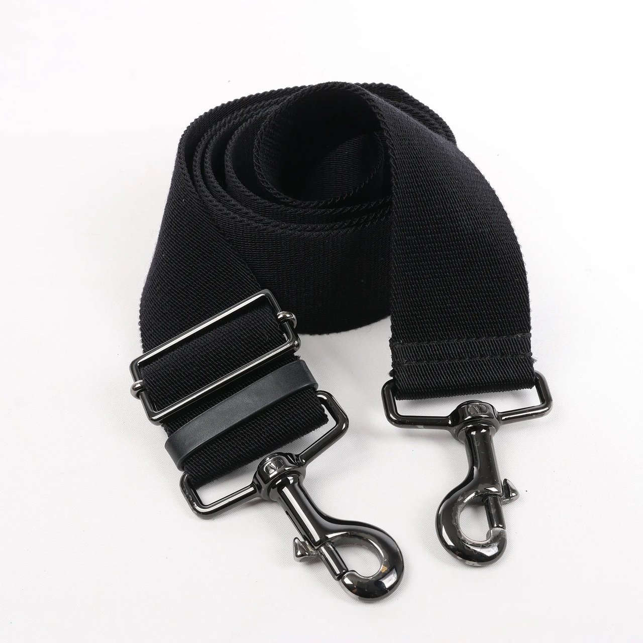 Valentino Garavani VLTN Leather Shoulder Bag in Black Zwart