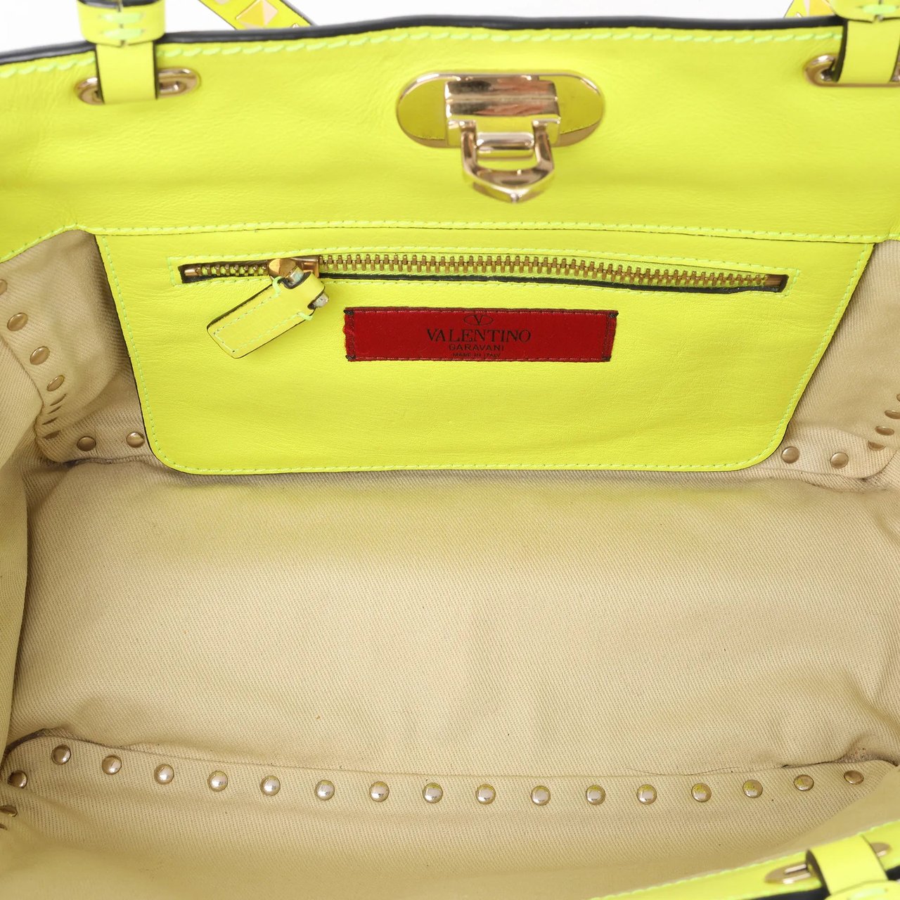 Valentino Garavani Rockstud Leather 2Way Handbag in Yellow Geel