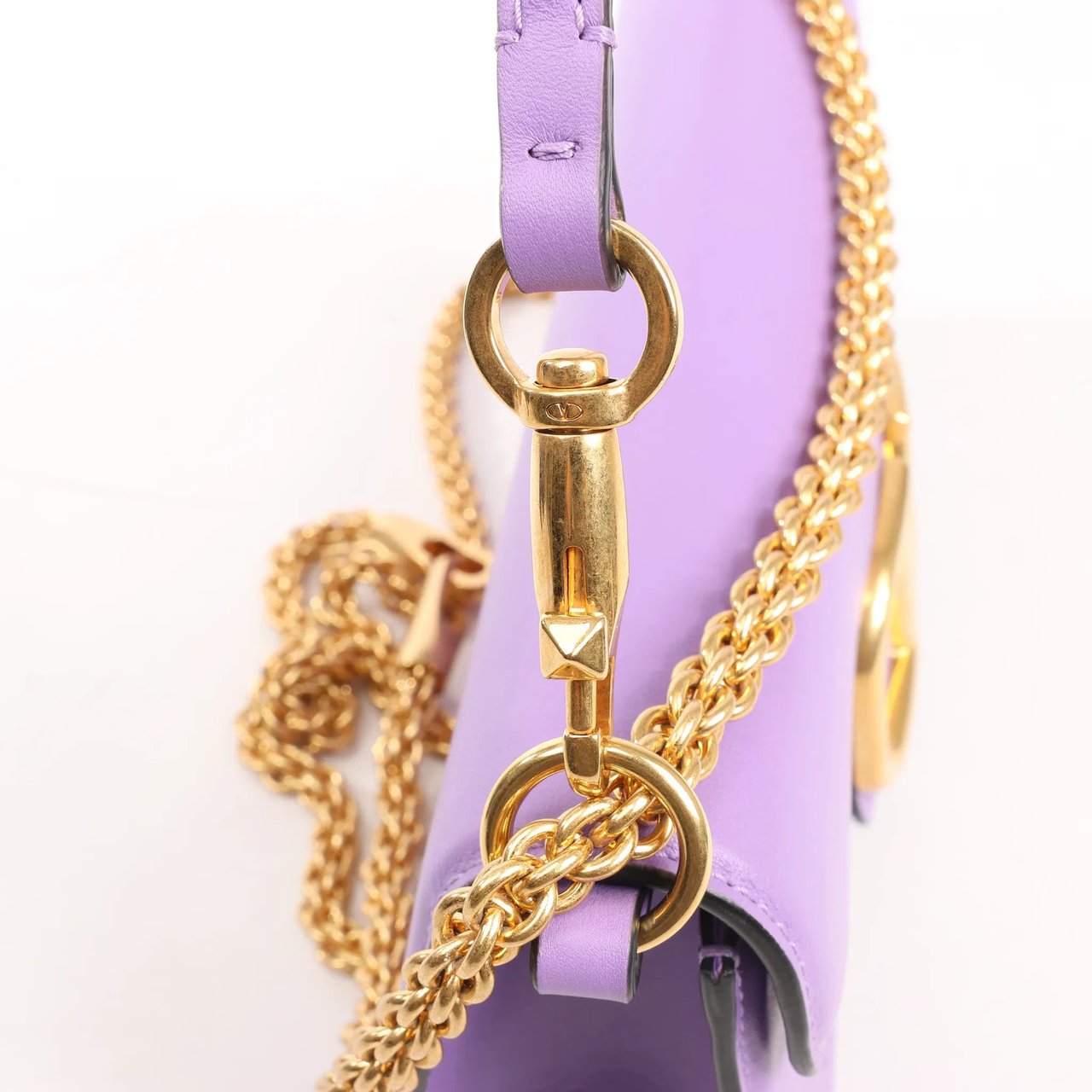 Valentino Garavani VLogo Loco 2Way Chain Handbag in Purple Paars